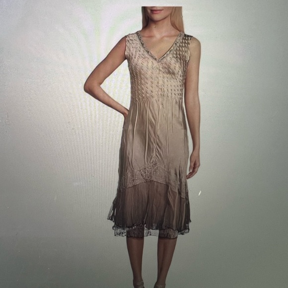 Elegant Shimmering Komarov V-Neck Sleeveless Dress w/ Light Jacket - Picture 7 of 7